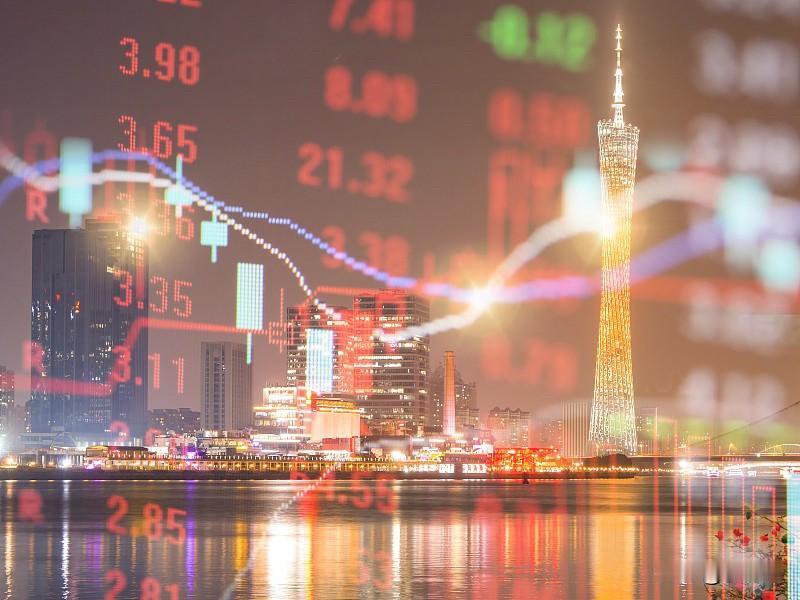 广州楼市：8月官方房价数据：新房环比微涨0.1%，二手房环比走平。虽然整体势