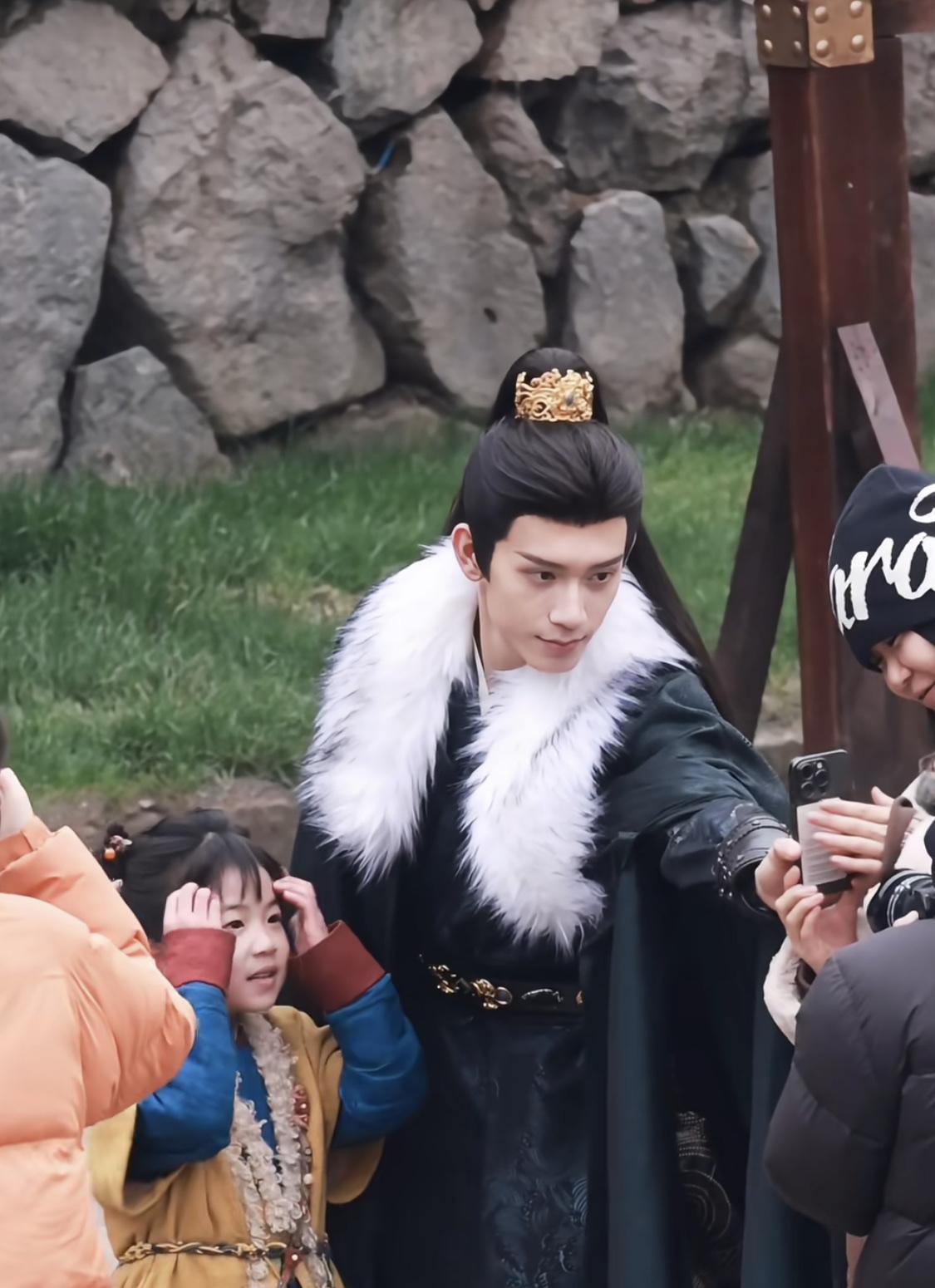 《逐玉》全剧只有随元青不是恋爱脑，然后他是兄控，还喜欢被樊长玉揍。你以为他不