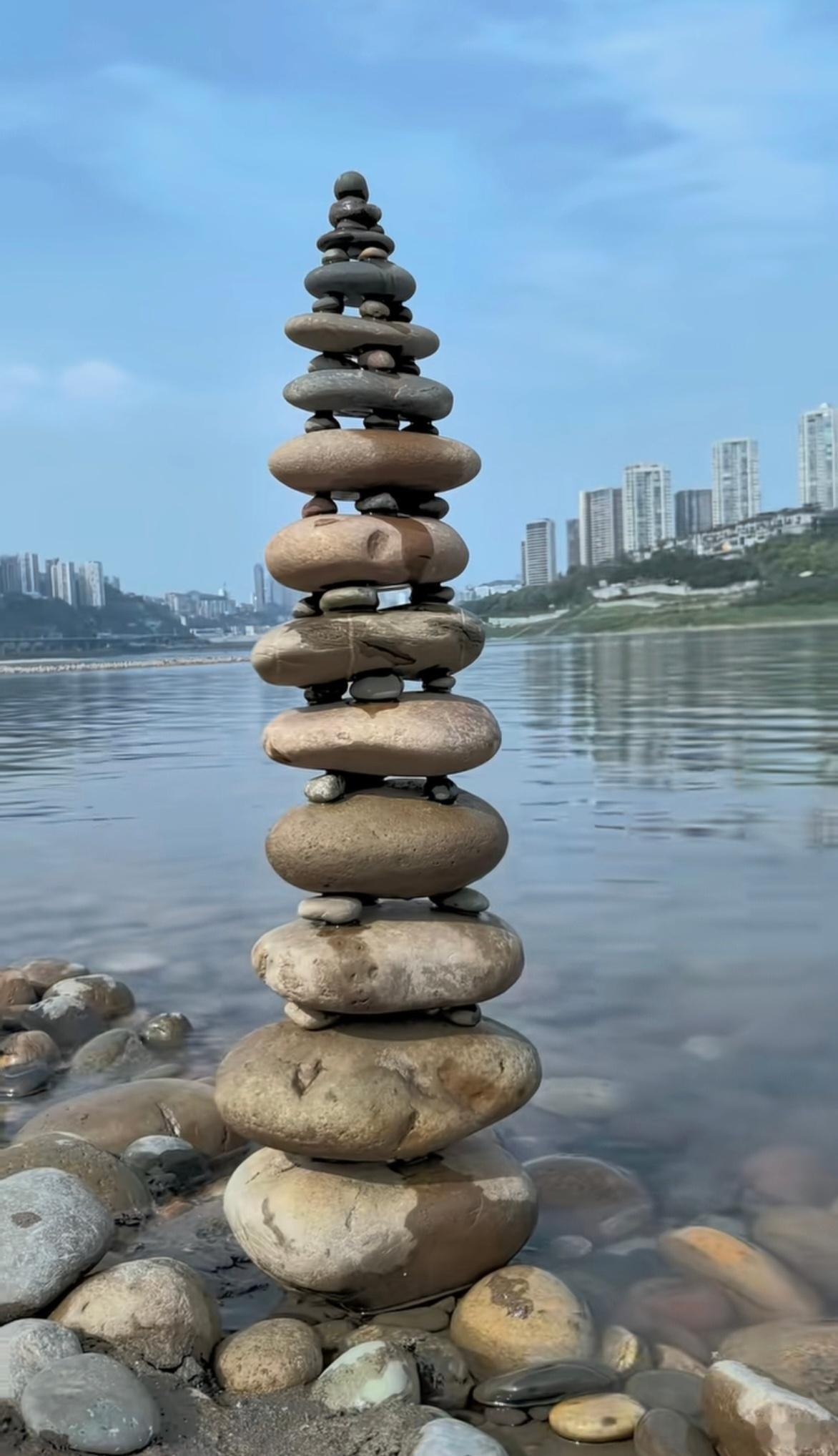 搭这样一个石头塔，一个人需要多久？