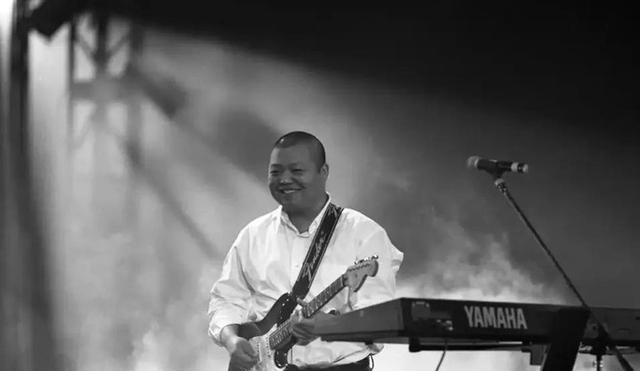 1997年，臧天朔与人发生争斗后被人软禁了起来。几次逃跑失败后，他向认识的一