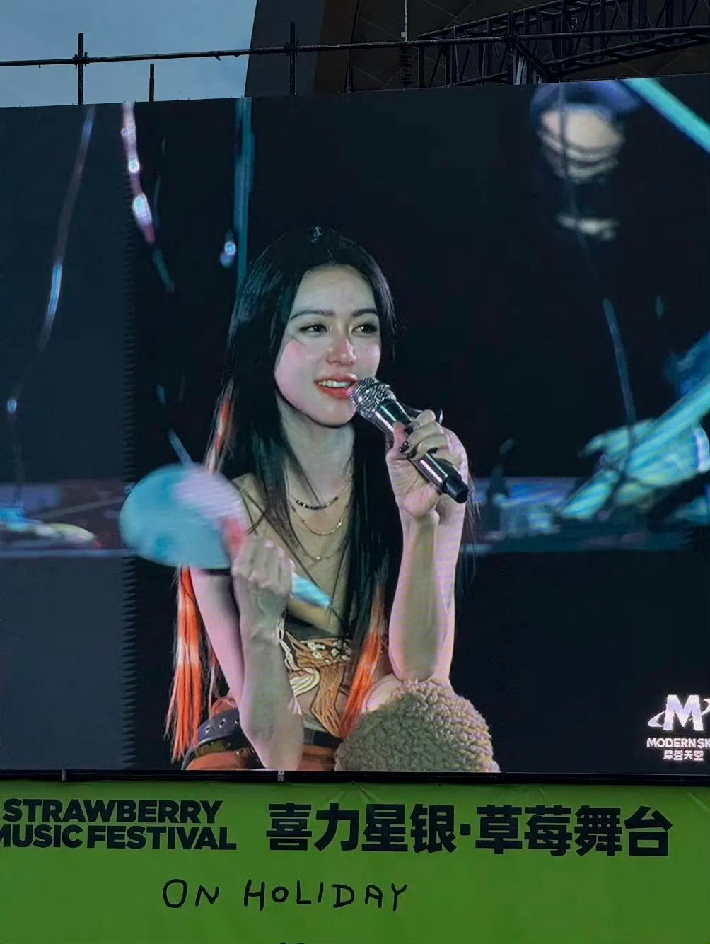 薛凯琪都45岁了，怎么看着还像个小姑娘？