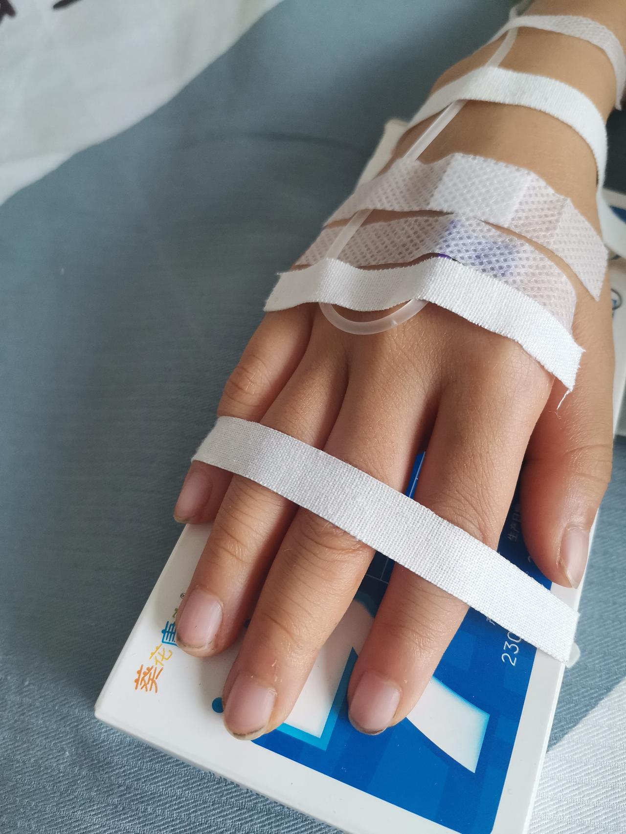 是医学越来越差了？还是疾病越来越猖獗了？孩子感冒两天了，父母是心力憔瘁！