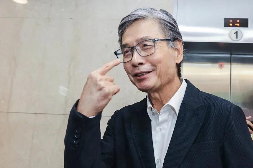 “打官司小能手”金溥聪，为何一碰到邱毅就麻爪号外号外，金溥聪又告人了啦，近
