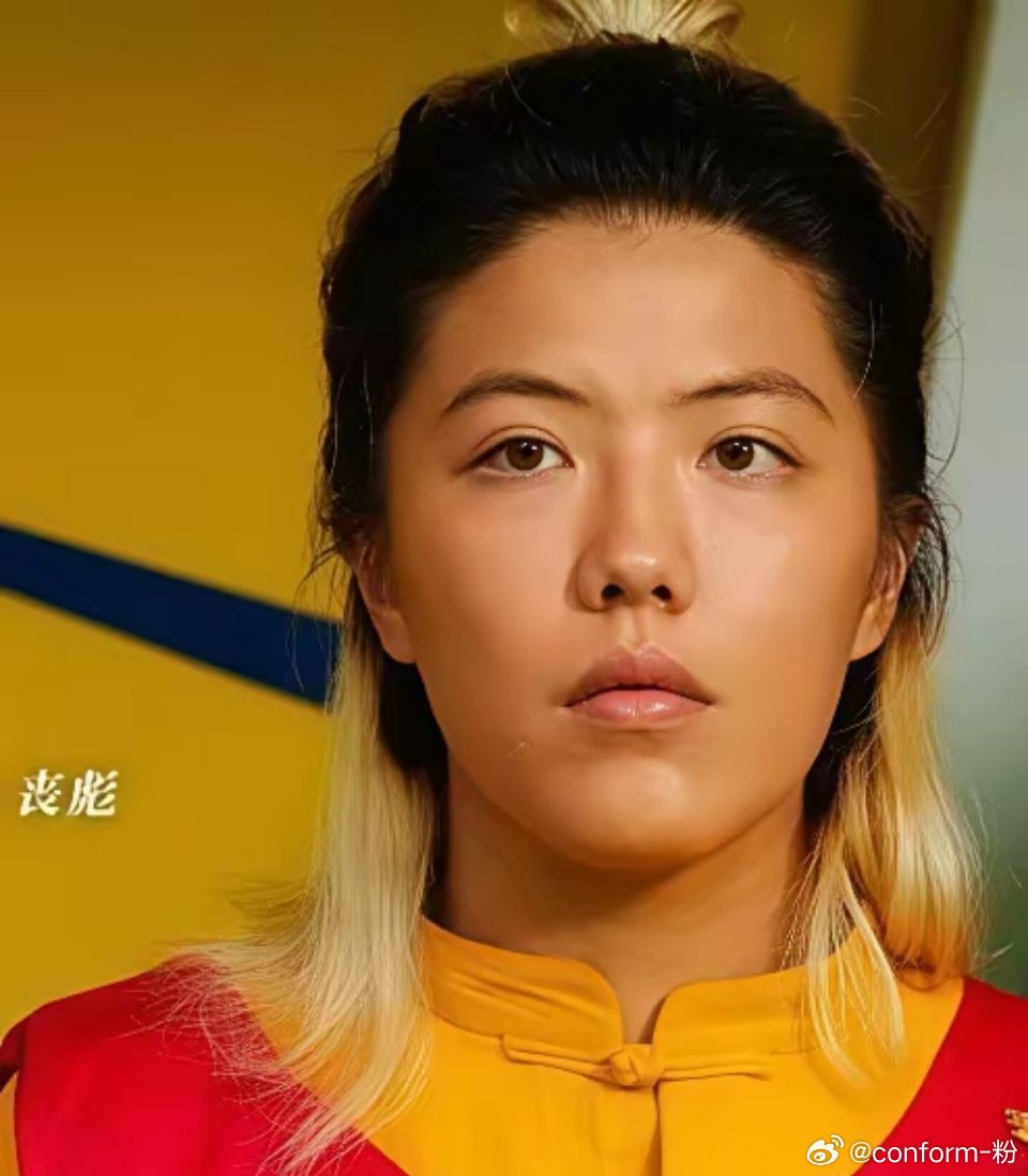 功夫女足中有件事情我一直不敢说我发现周星驰电影里有一个反复出现的名字，叫丧彪，而