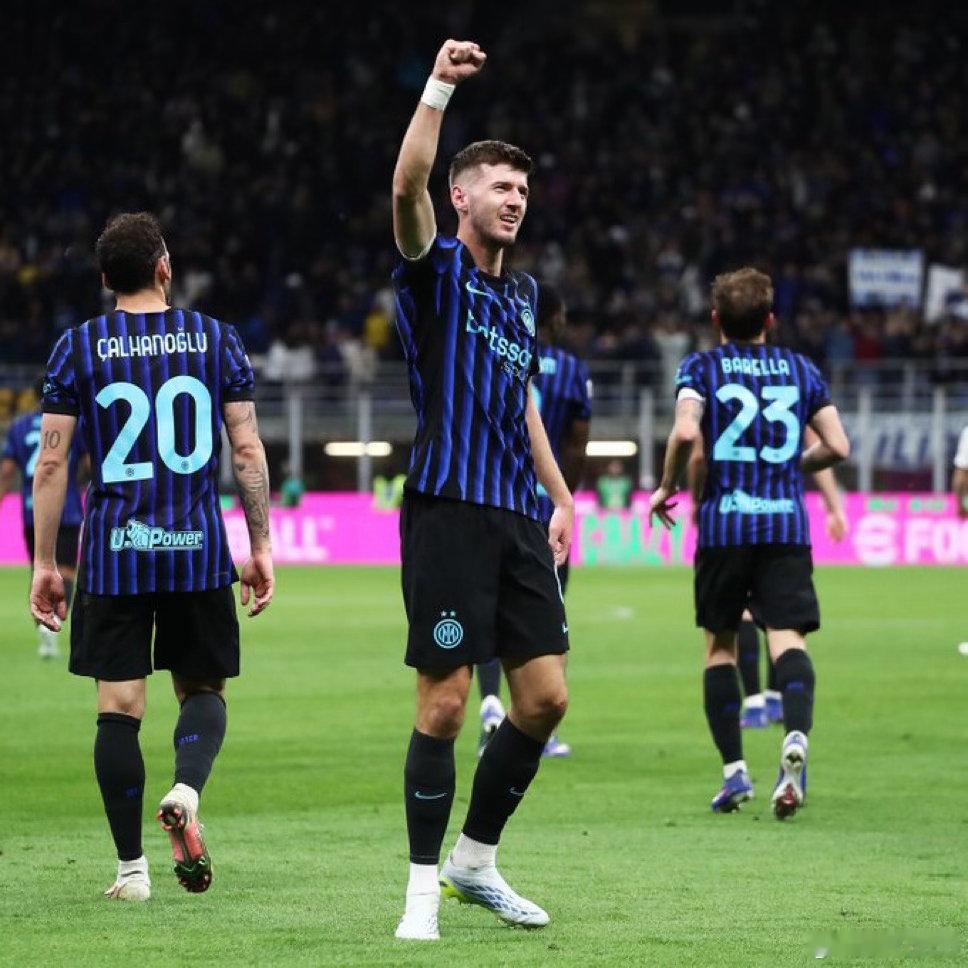 齐沃：苏契奇现在恢复得很好他之前手部有三处骨折而且持续了两个月但我们一直没