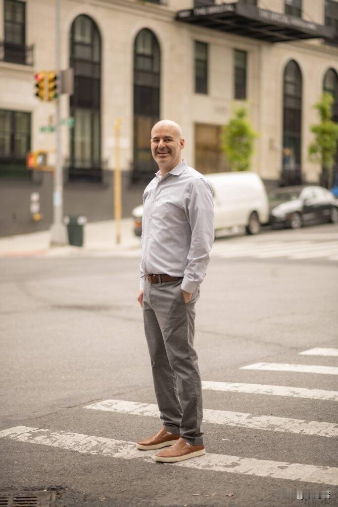 美国的斩杀线来势迅猛，美国去年12月失业率4.4%低于预期，但据美国传媒报道，劳