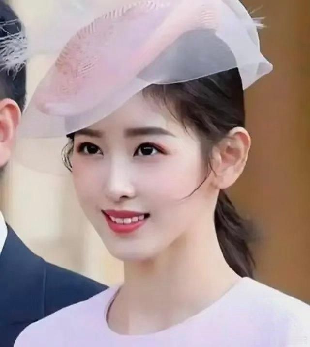 面相学（什么样的女生能嫁给大佬）长成什么样，才能嫁给大佬？一、女生的额头代表婚姻一个女生要想婚姻好，