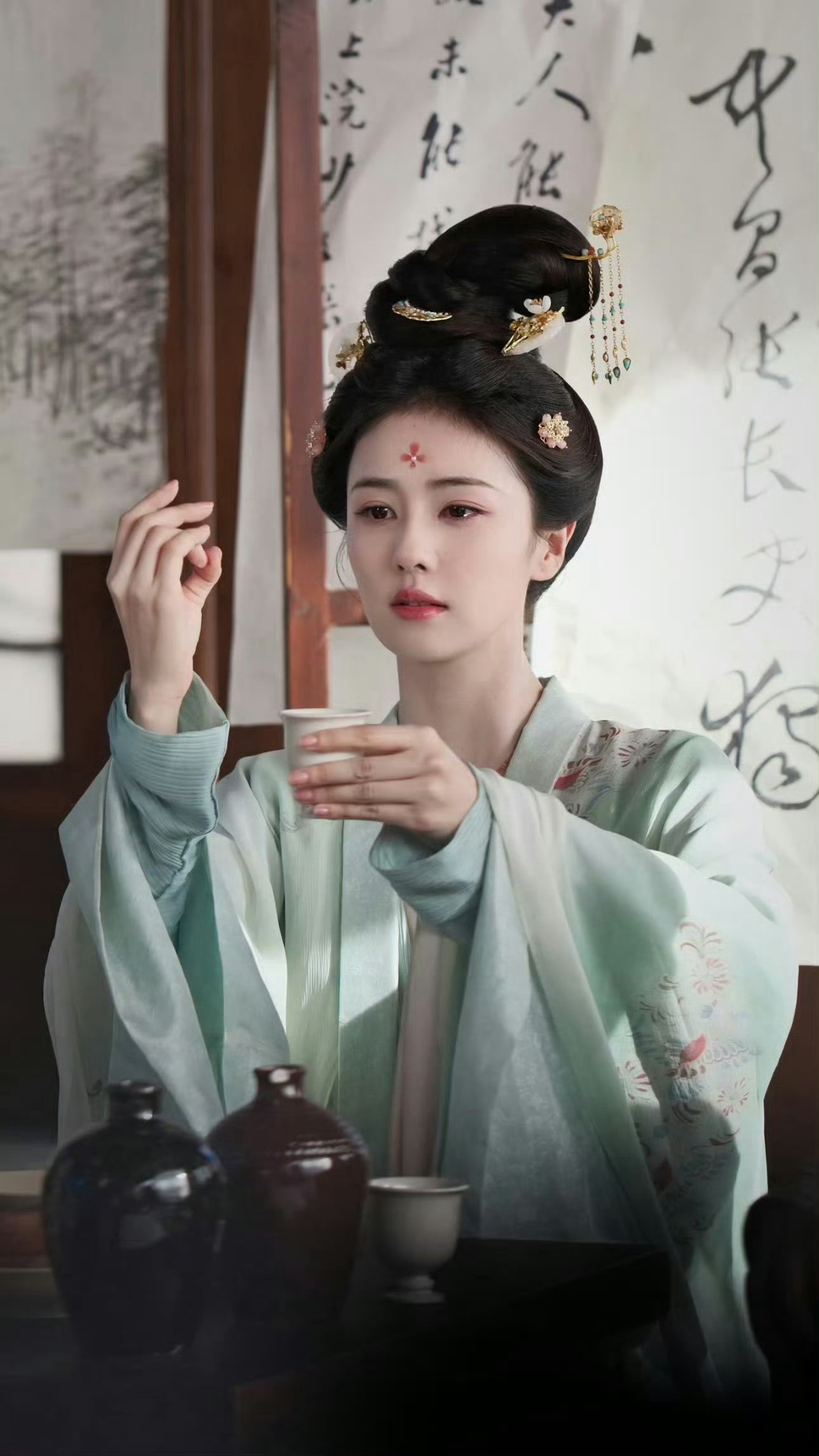【给阿璃·收官小作文】阿璃，我们终于走到这里了。从离山走出来，你带着满身风雪，却