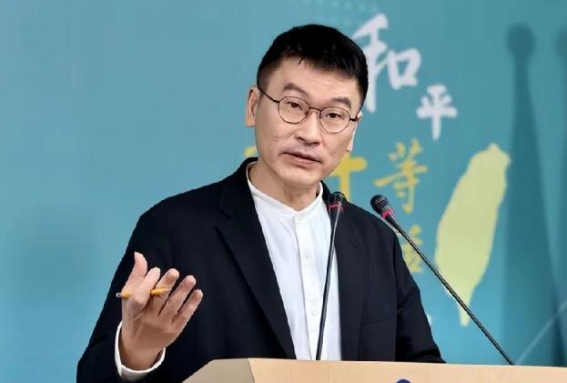 台湾“陆委会发言人梁文杰讥笑：“大陆说统一后要帮台湾建环台高铁和高速公路，其实我