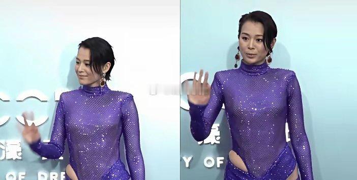 胡杏儿下次别这样穿了好好的礼服挖出两个大洞，勒出赘肉好尴尬！​​​