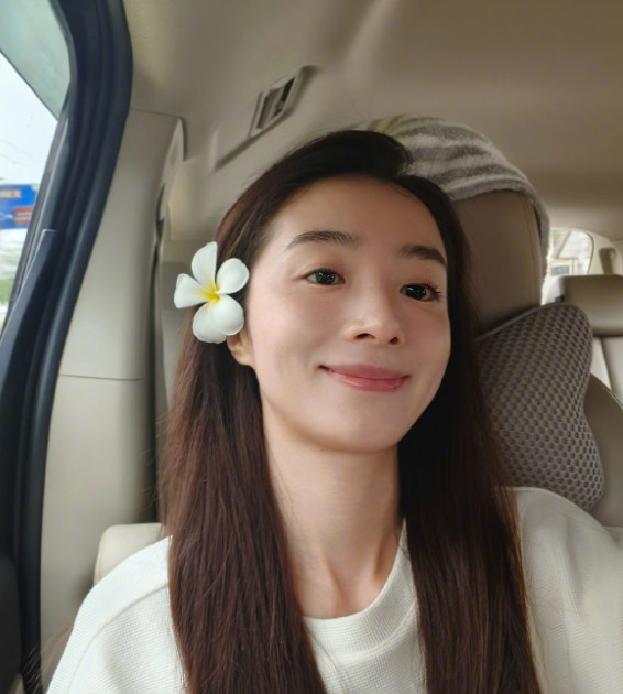胡冰卿和唐人的合约到期