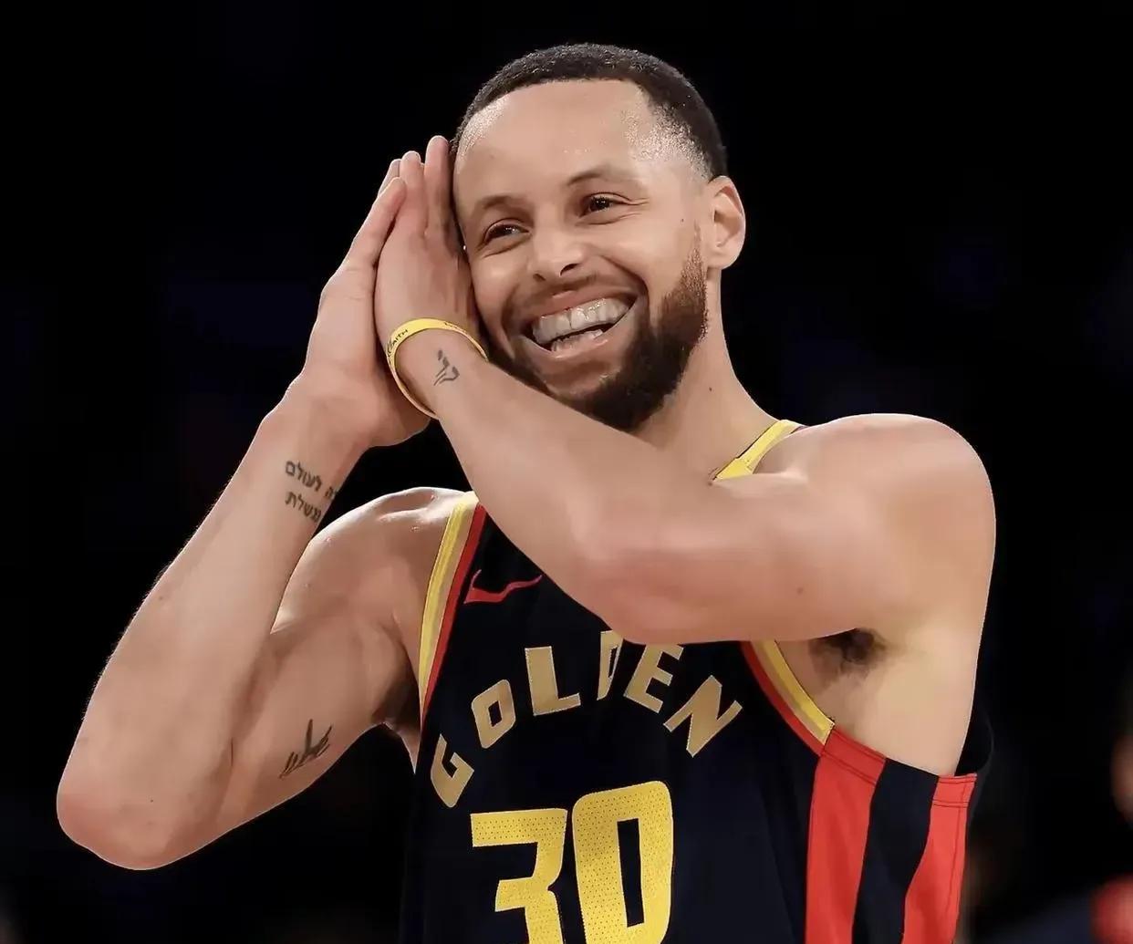 NBA：从谷底到巅峰只需48小时，对阵尼克斯库里拿多少分才能满足？库里在经历低分