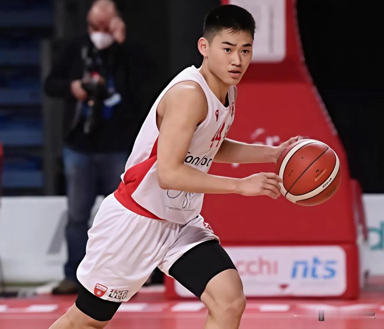 2025全运会比赛开始在即,但正在备战赛事的辽宁U22男篮却传来坏消息:代表球队