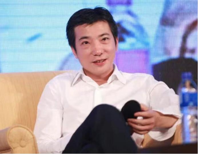 “赌徒”投资人蔡文胜，能踩中新一轮的风口吗？2025年期间，投资人蔡文胜多次卖