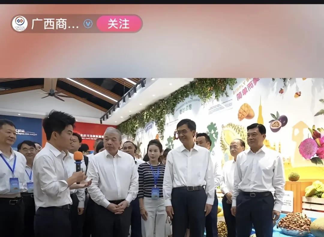 大家不要再羡慕董宇辉了。就这一点，我们可能一辈子也学不来。就只要你把话递给他