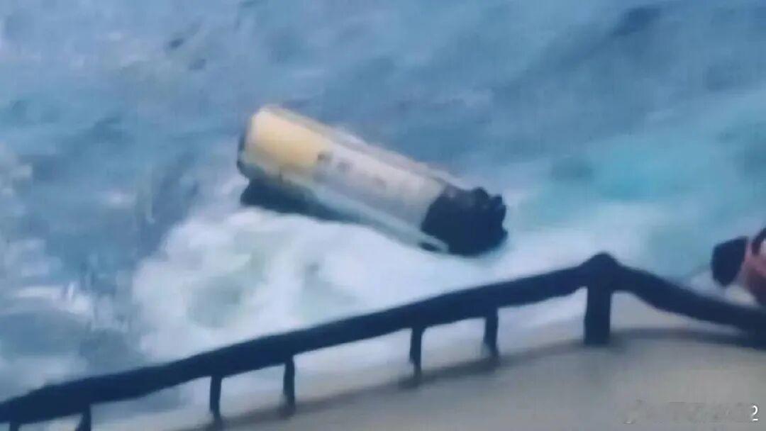 火箭回收基本成功与飞船分离后，CZ10火箭试验箭继续爬升，最大飞行高度达到约10