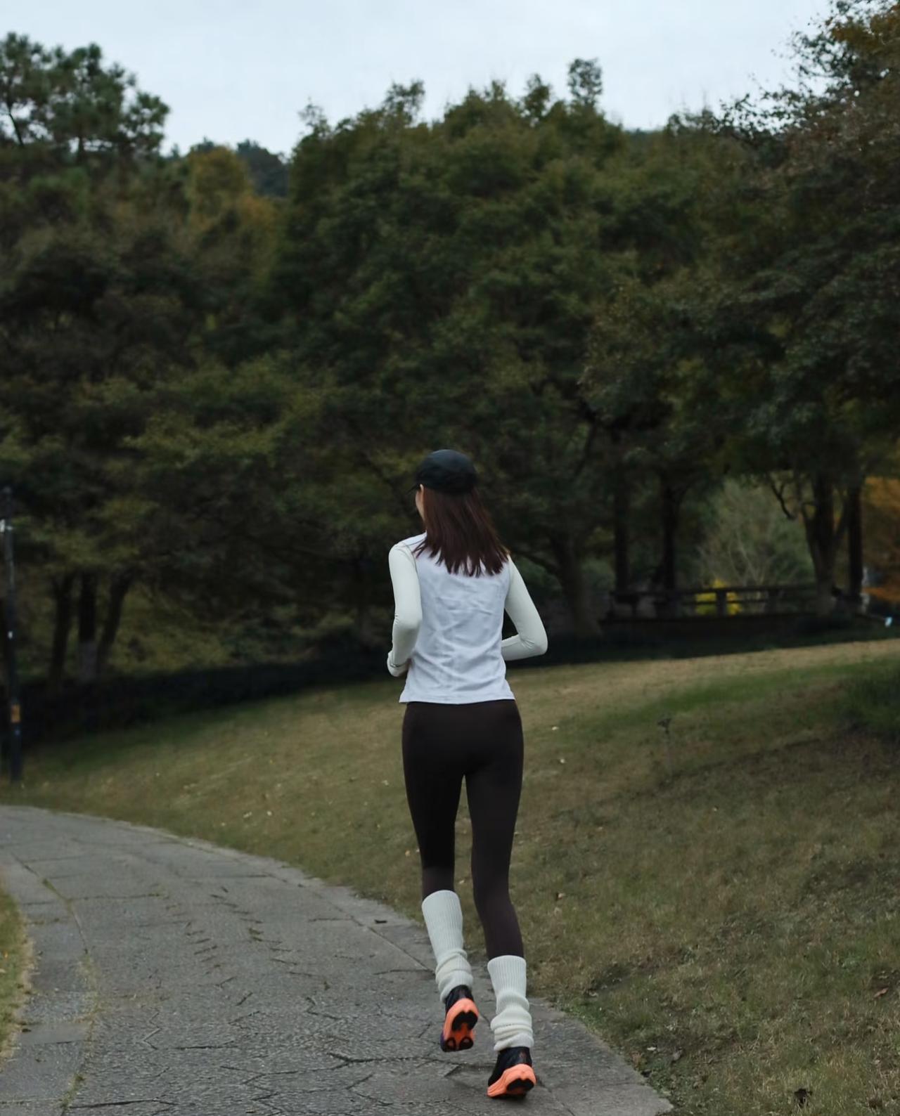 你有没有发现，生活里总有人越活越顺，越努力越幸运。其实哪有天生的好运气，不过是有