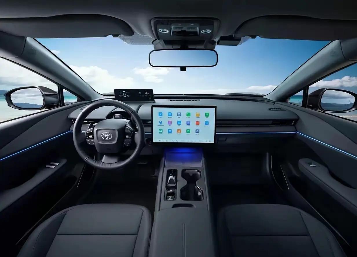 谁能想到！丰田又是卖的最好的！刚刚看了丰田汽车2025年全球销量数据，没想到