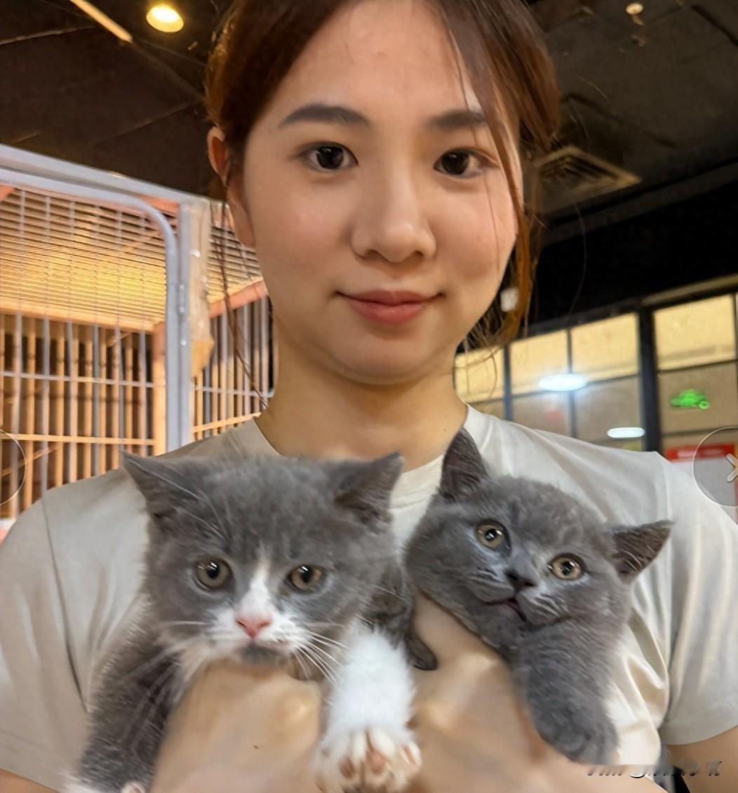 24岁美女护士付雪飞，过斑马线遭碾压，责任同分谁心安。4月12号网上爆出个事儿