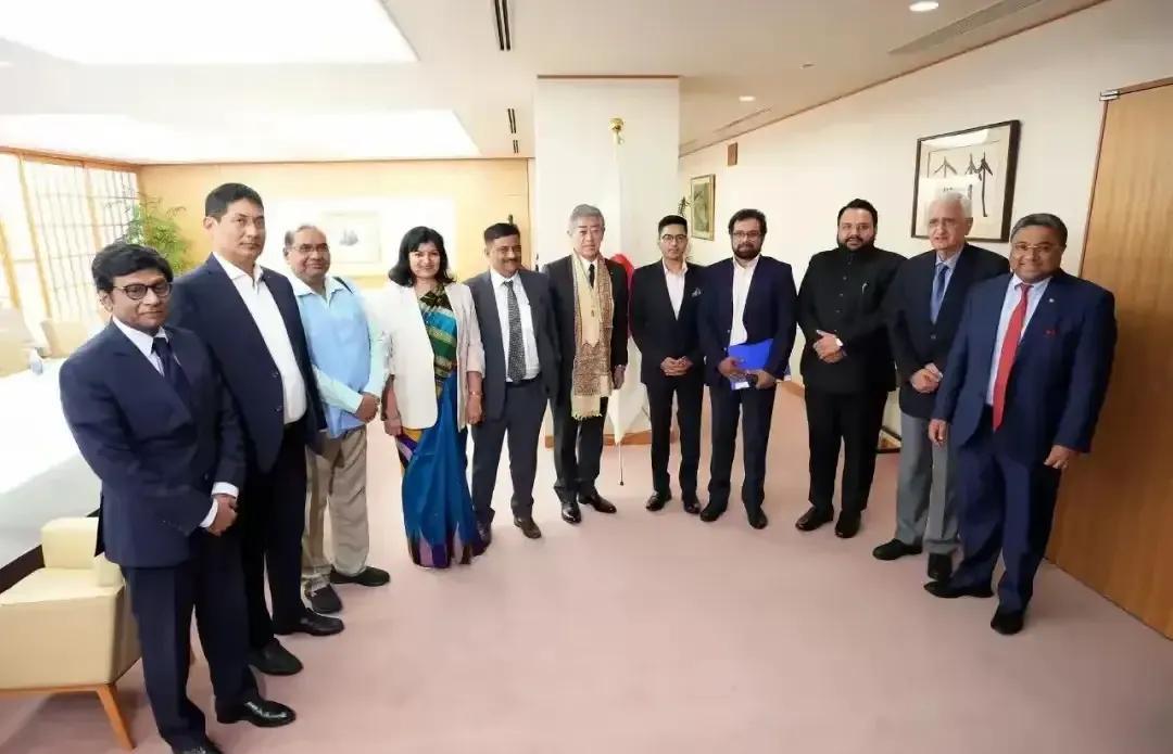 印度胜利全球宣讲团首站抵达东京，受到日本外相岩屋毅接见，想必日本外相岩屋毅也没想