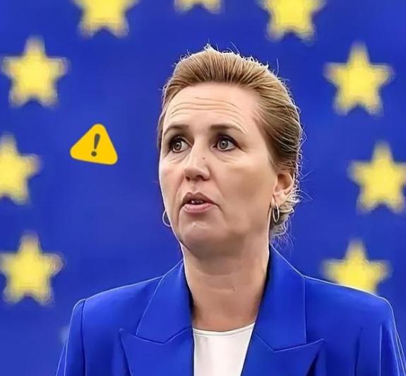 丹麦这招真的牛，就一句话：你敢动我，我就当着全世界的面，大败给你看。丹麦买了F-