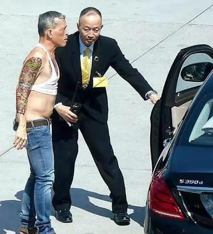 泰国这国王，平时望之不似人君，正经起来相当可以啊，开飞机也有两把刷子。不丹机场
