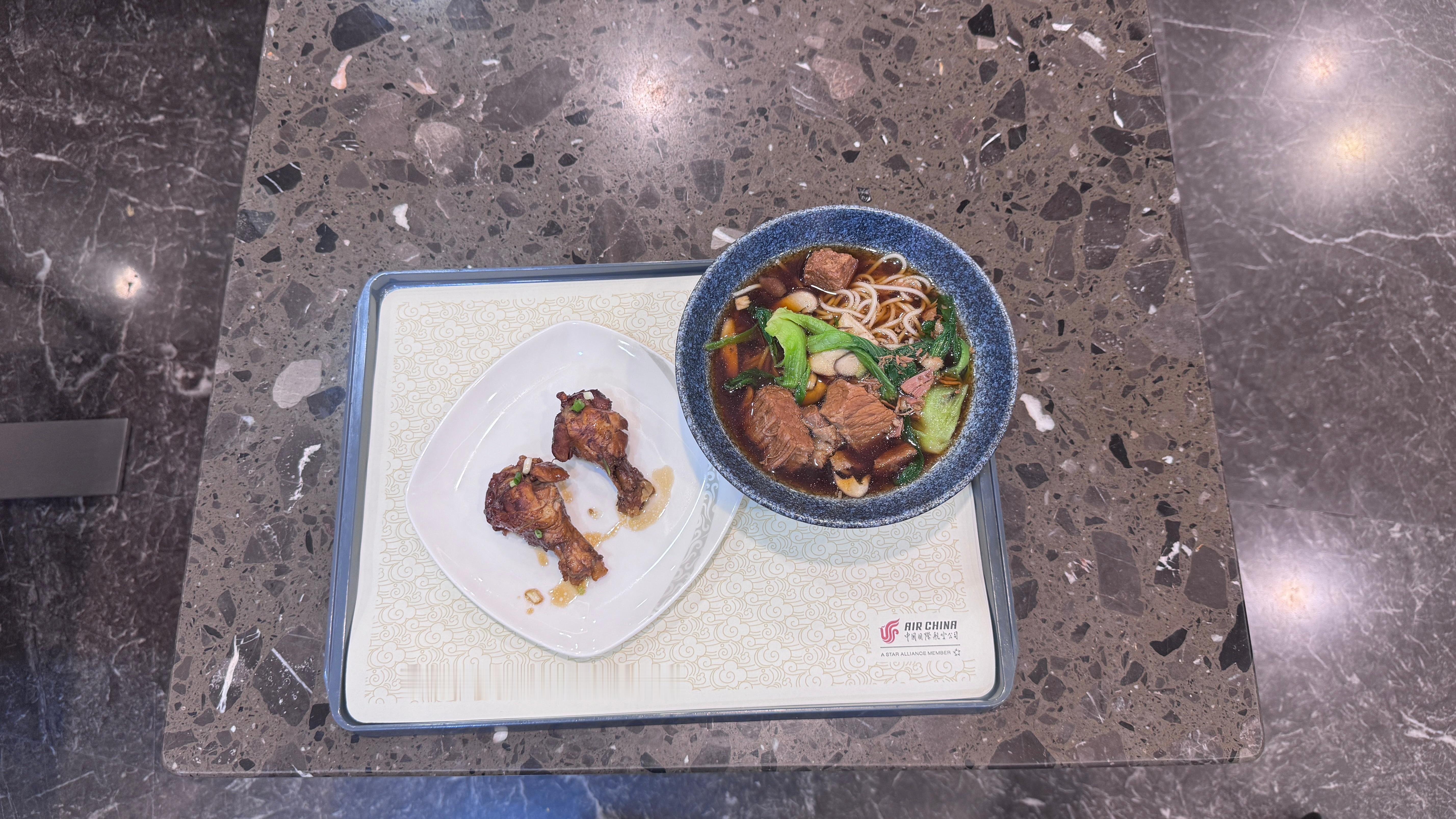 我爱国航免费的牛肉都超大块​​​