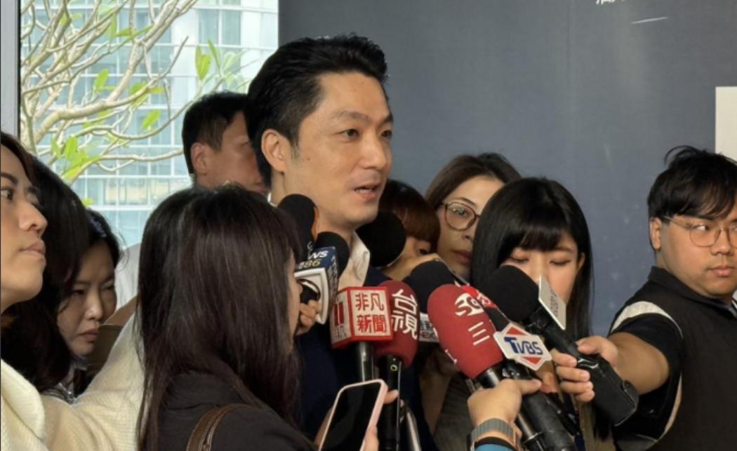 我们都看错蒋万安了！台媒爆料，蒋万安当众放话，台北市政府正在和大陆沟通，因为一些