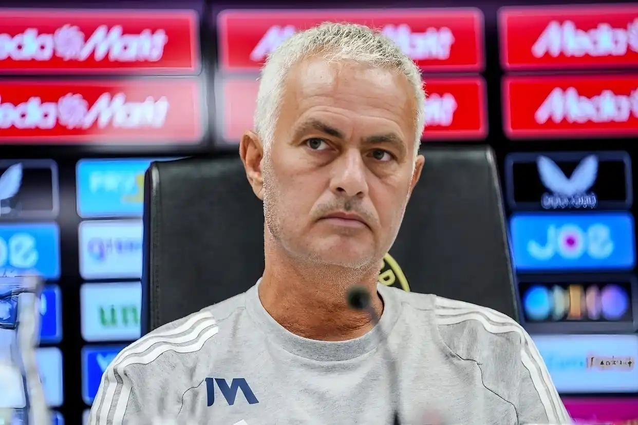 伟大的教练，不是你需要执教豪门，而是欧洲豪门需要穆里尼奥。足坛流量最大的教练，也