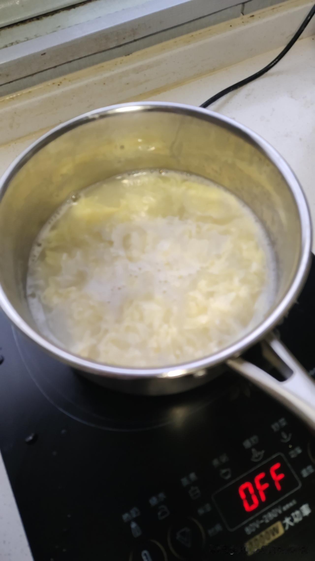 七零八零后的北方人都喝过鸡蛋茶和鸡蛋稀饭，知道鸡蛋汤的功效。我昨天吃辣了，感觉