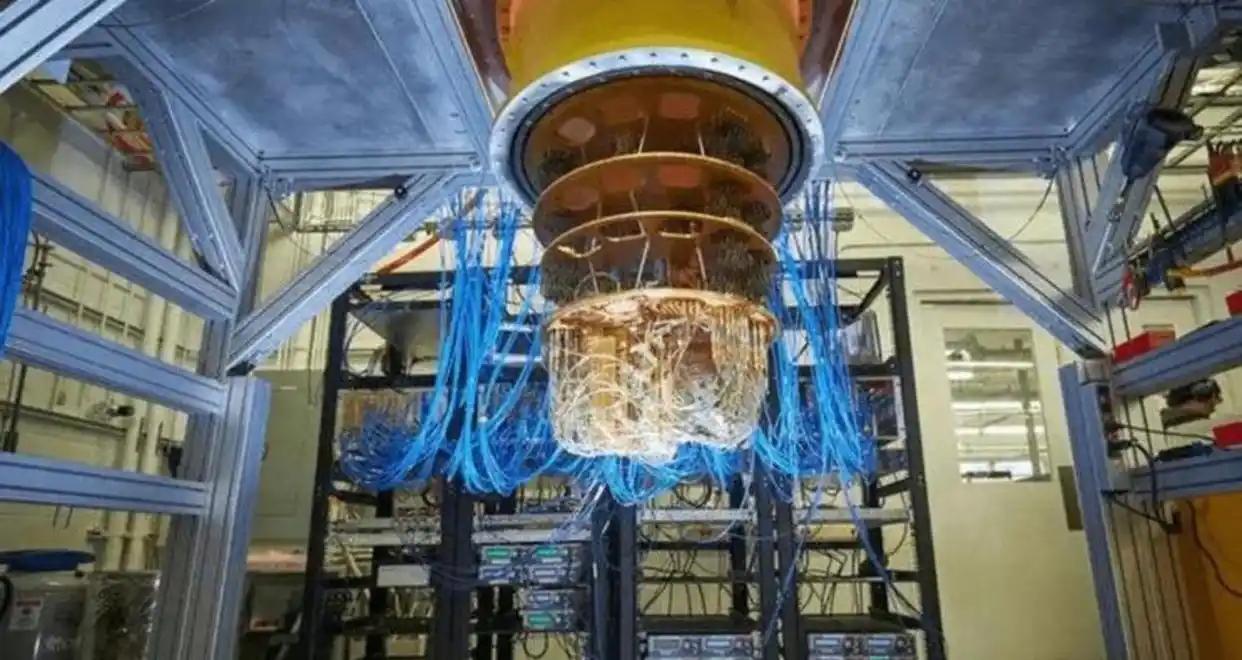 牛炸了！潘建伟团队量子突破登《科学》，12月1日发刊。这哪是发论文？分明是给