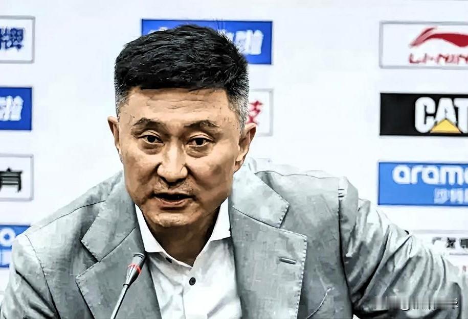 广东G2爆冷赢球后，主帅杜峰发话了！广东102-99加时逆转北京扳平系列赛。