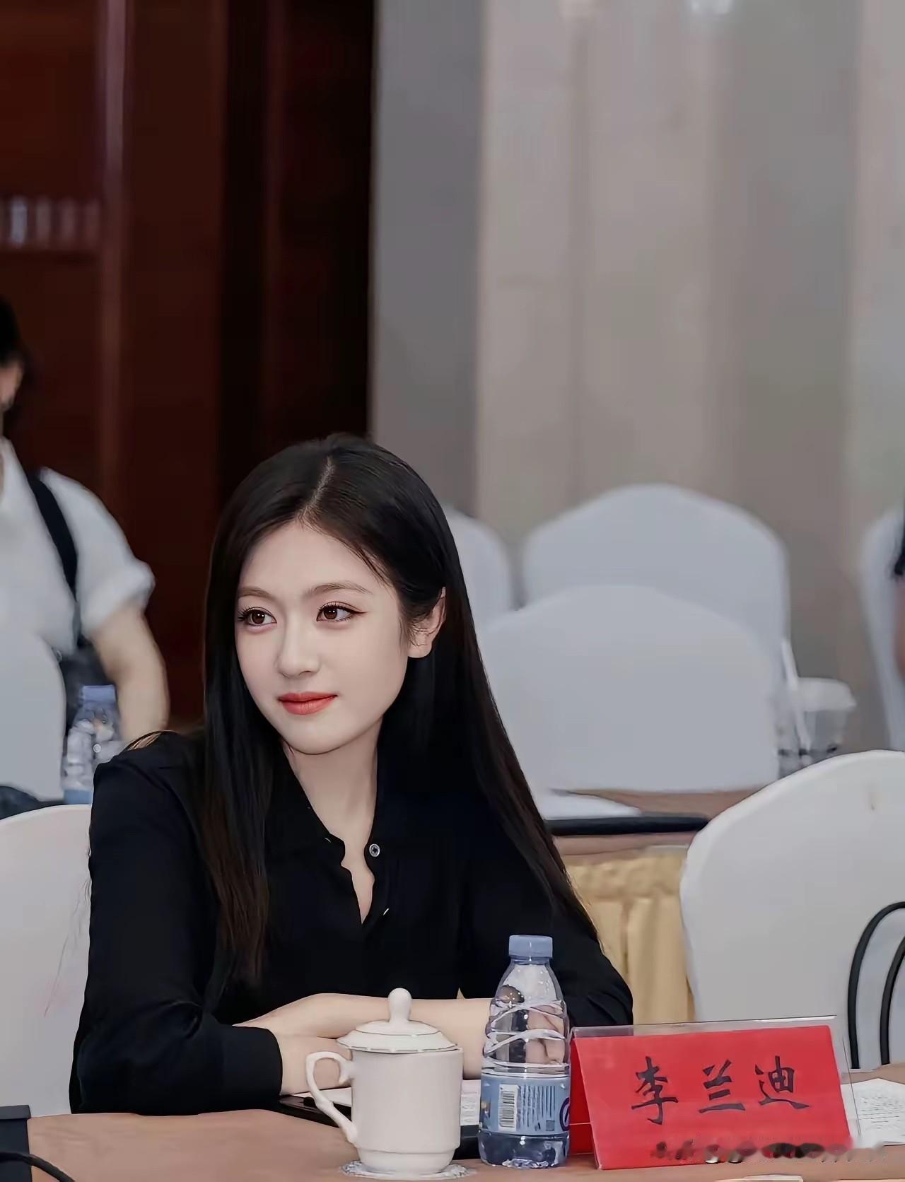 不怪那么多人想娶她，确实美若天仙！