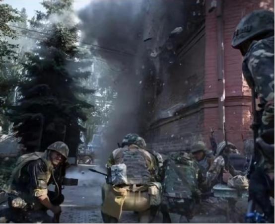 报复来得太快！刚炸沉俄罗斯两艘油轮，俄军就像被激怒的蜂群一样，1400多架军机黑