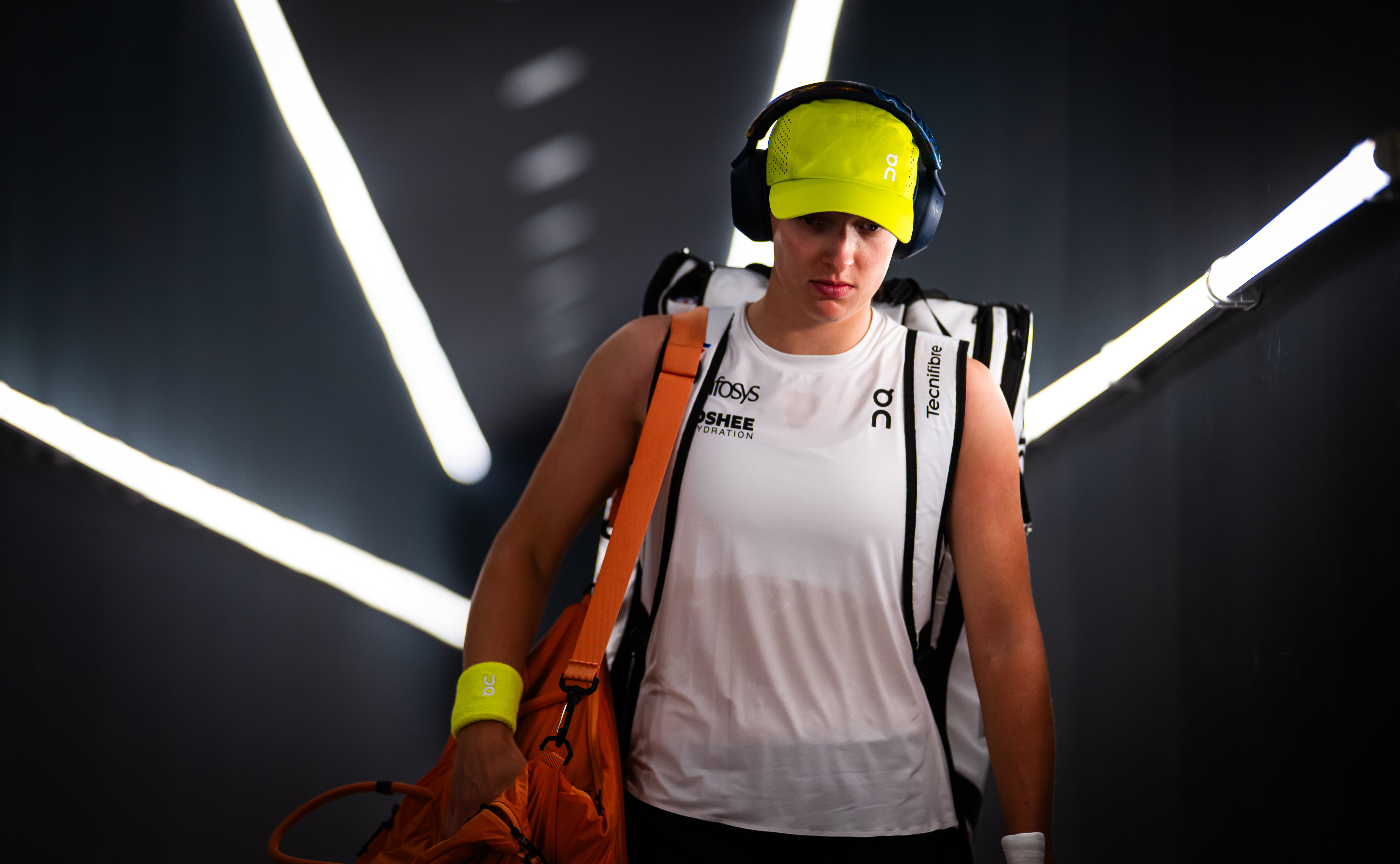 WTA1000罗马站第三日完整赛果👇[6]鲍里妮6-46-3孙璐璐[27