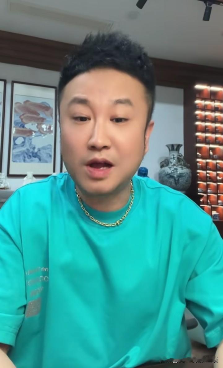 有的人说为什么王惠不停的给顽皮哥刷礼物，却不到郑好的直播间？用脚丫子想想，那能
