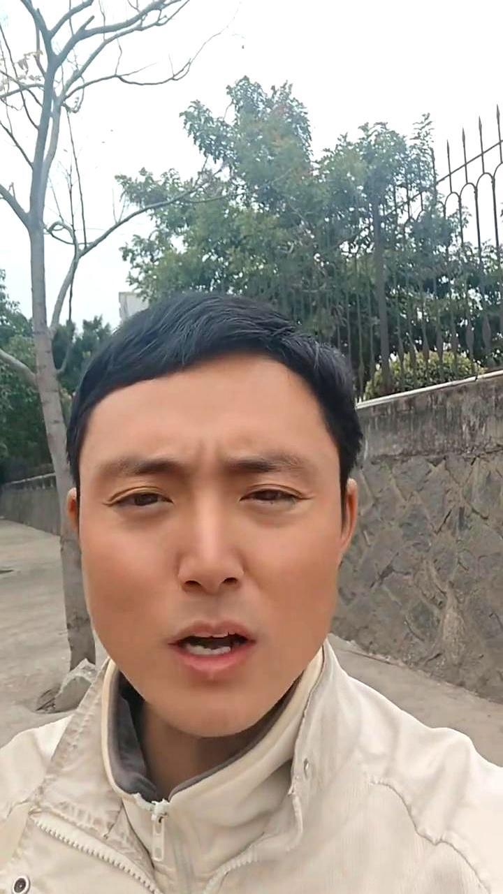 不管厨房在哪个位置，东面、西面、南面、北面，一定要往厨房放一点土。不管用什么东