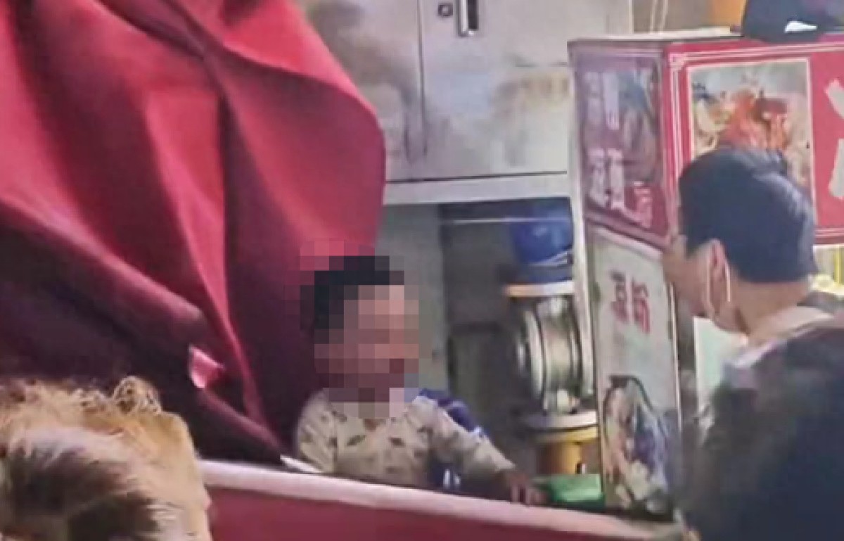 3岁男童10楼坠下 向旁人求抱抱