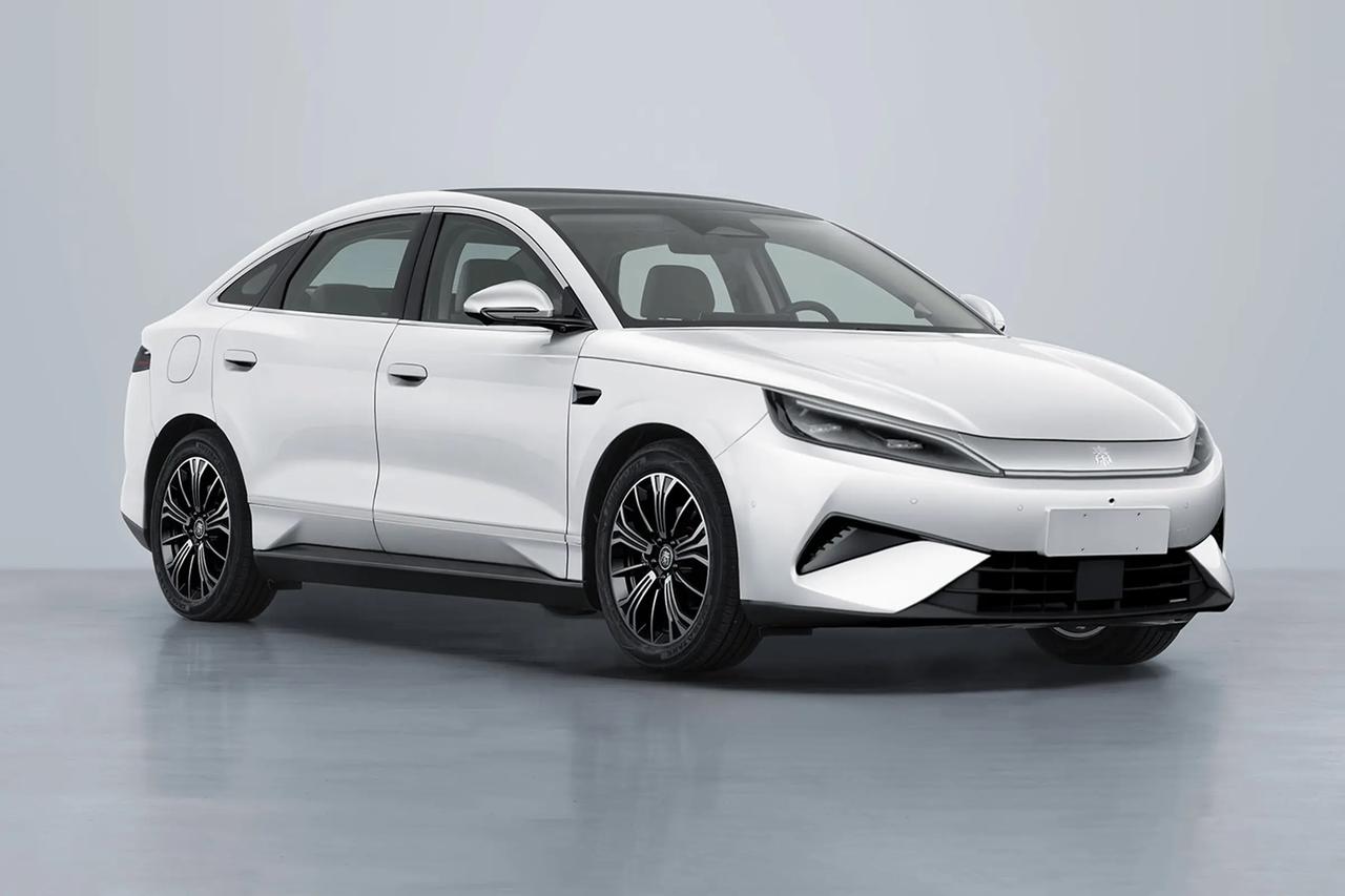 比亚迪秦MAX性能如何？比亚迪秦MAX在第402批工信部新车目录中，目前还