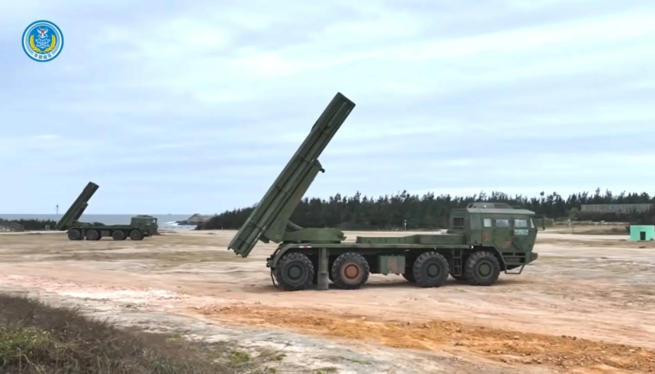 解放军东部战区进行的“正义使命-2025”演习，台湾地区的专家们普遍对解放军东部