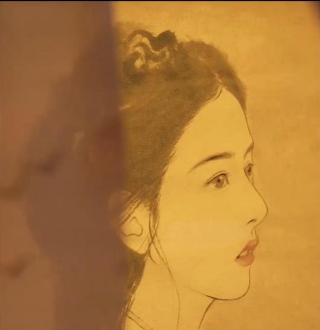 电视剧《折腰》中刘端端扮演的魏俨画的神女图跟宋祖儿扮演的小乔不能说是很像，只能说