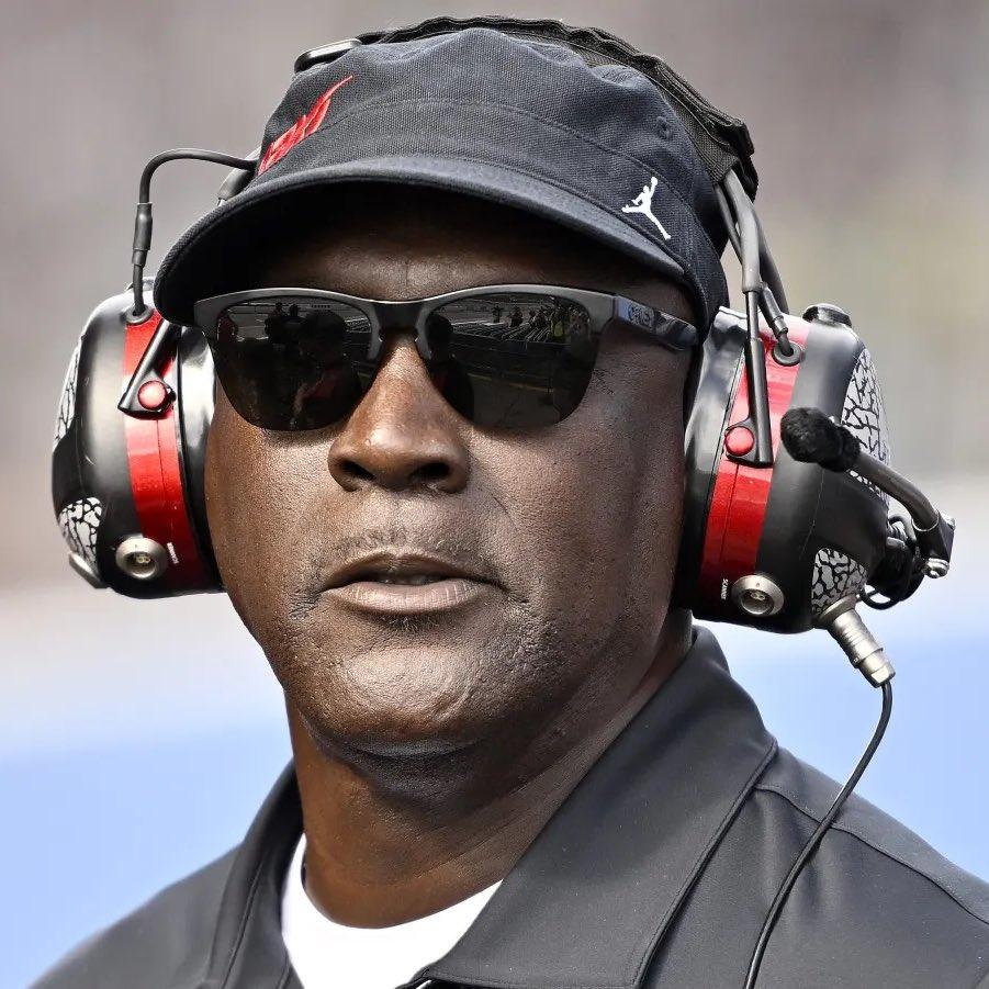 盘点超巨们单赛季常规赛最佳战绩，谁是你心目中的王中王？1、乔丹：72胜1