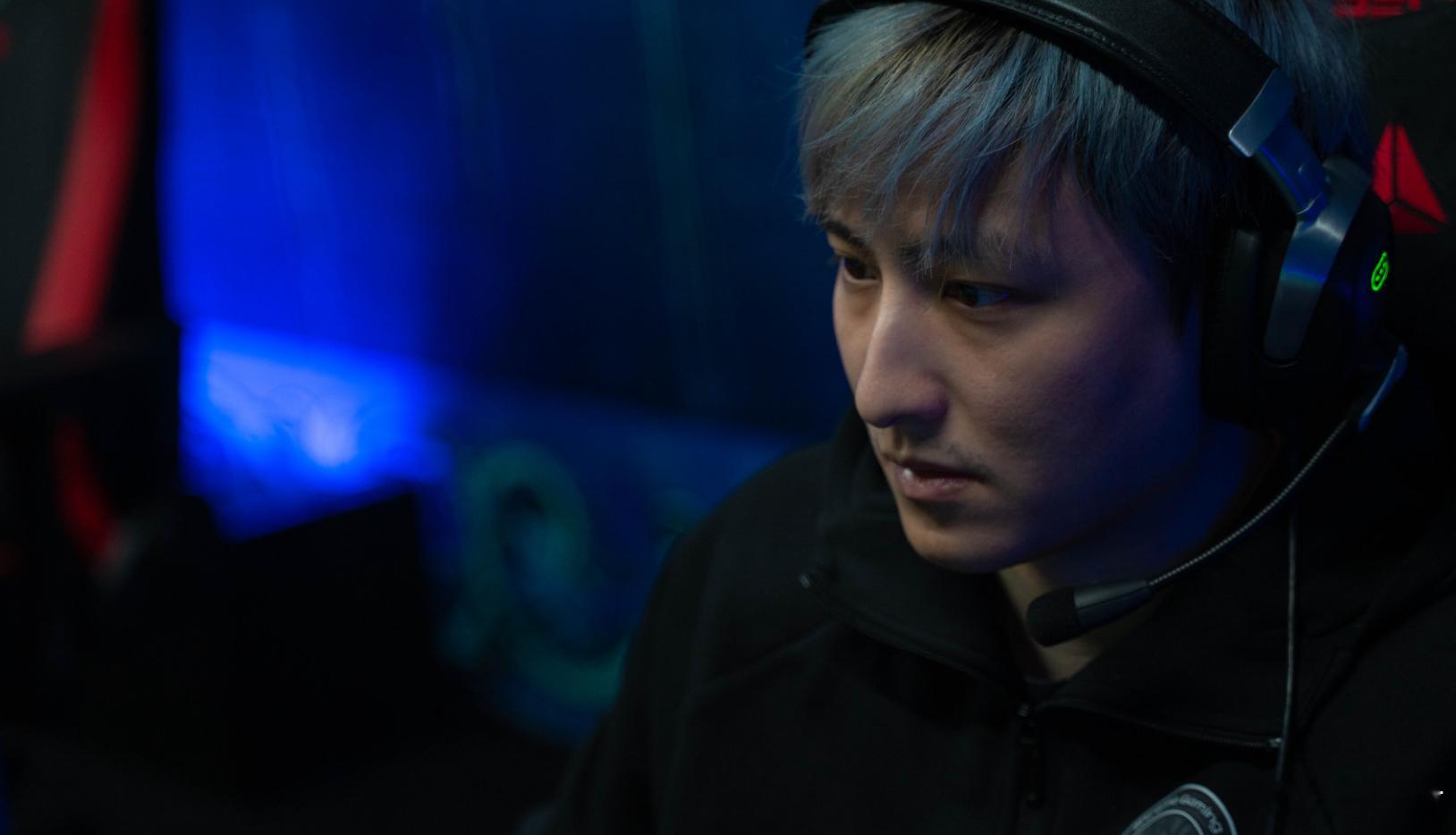 赵公子回应龙神喷Ame队友不努力的言论：黄翔喷不努力喷的是我嘛，我感觉我还行啊，