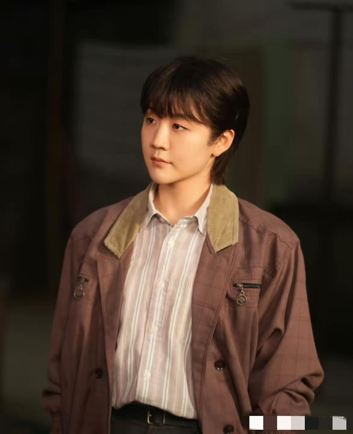 你可以说，陈梦五官平平，也可以说，陈梦演技平平，唯独有一点，你喷不了她，那