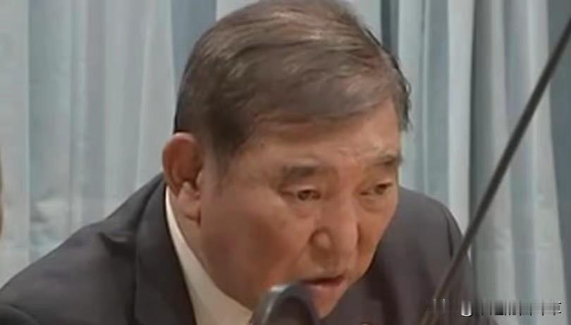 直到看到石破茂两次批高市的发言在涉台问题上的表态我才明白了，他根本不是随便说