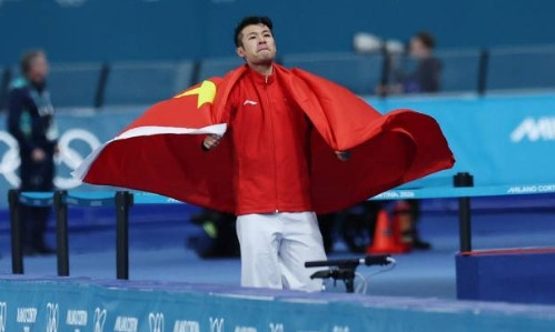 北京时间2月12日，在刚刚结束的米兰冬奥会速度滑冰男子1000米比赛中，中国名将