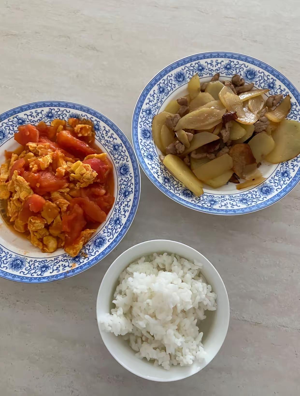 63岁奶奶含泪醒悟：拼尽全力疼孙辈，最后大多是一场空疼爱第三辈有用吗？结论