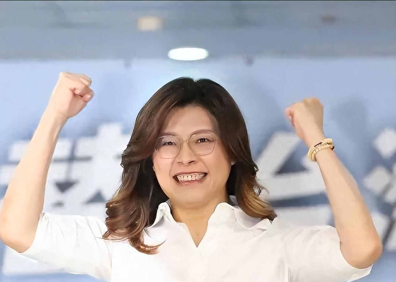 选举在即，郑丽文在“九二共识”后加了四个字，不是“一中各表”！近期，台湾热闹的