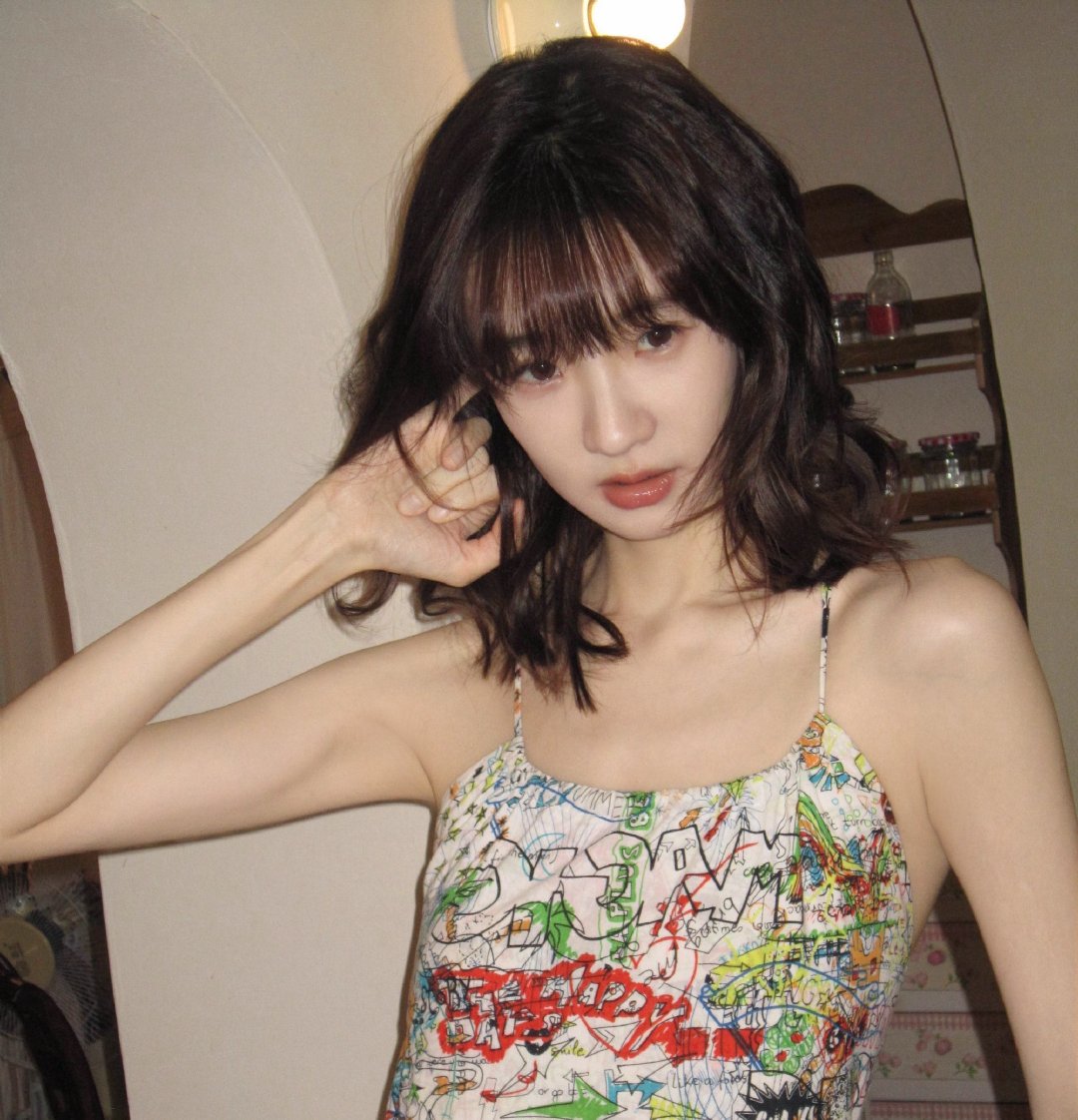 共享最近夏日✩‧₊˚🍏#张艺凡#​​