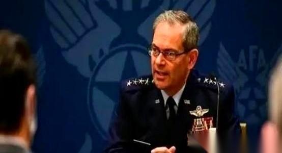 美空军参谋长当着全球放话：一旦开战，制空权，我们极大概率要丢。话音刚落，一千多
